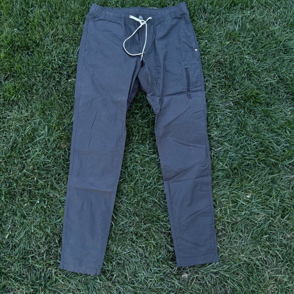 vuori ripstop charcoal grey cargo joggers - Picture 4 of 8